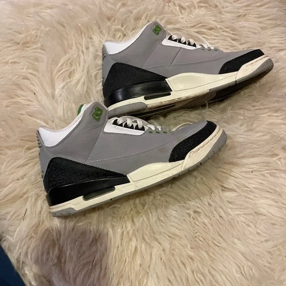Nike Air Jordan 4 Retro Chlorophyll - Picture 1 of 6